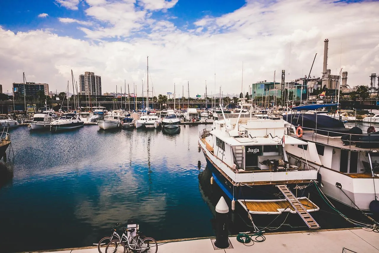 Motor Yacht Boatel Hotel Barcelona Botel